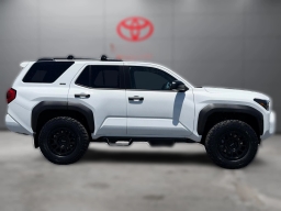 Toyota 4Runner SR5 4WD (Natl) 2026