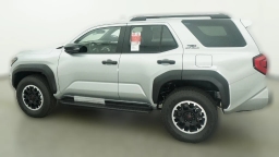 Toyota 4Runner TRD Off Road 4WD (SE) 2026