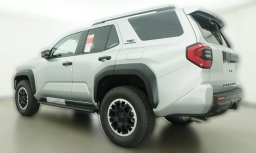 Toyota 4Runner TRD Off Road 4WD (SE) 2026