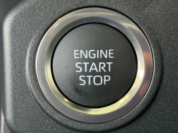 Toyota 4Runner SR5 4WD (Natl) 2026