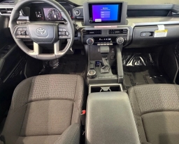 Toyota 4Runner SR5 4WD (Natl) 2026