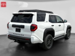 Toyota 4Runner SR5 4WD (Natl) 2026