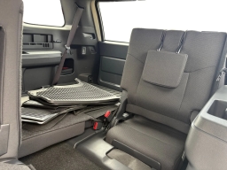 Toyota 4Runner SR5 4WD (Natl) 2026