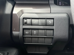 Toyota 4Runner SR5 4WD (Natl) 2026