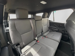 Toyota 4Runner SR5 4WD (Natl) 2026