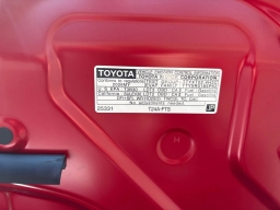 Toyota 4Runner TRD Off Road 4WD (Natl) 2026