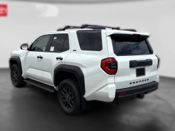 Toyota 4Runner SR5 4WD (Natl) 2026