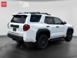 Toyota 4Runner SR5 4WD (Natl) 2026