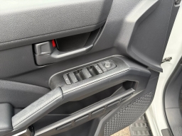 Toyota 4Runner SR5 4WD (Natl) 2026