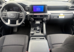 Toyota 4Runner SR5 4WD (Natl) 2026