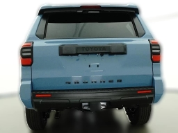 Toyota 4Runner SR5 4WD (Natl) 2026