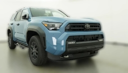 Toyota 4Runner SR5 4WD (Natl) 2026