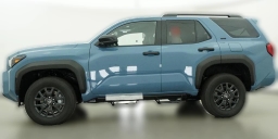 Toyota 4Runner SR5 4WD (Natl) 2026