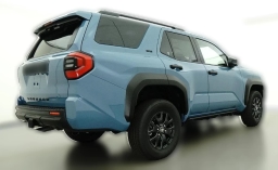 Toyota 4Runner SR5 4WD (Natl) 2026