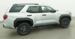 Toyota 4Runner SR5 4WD (Natl) 2026