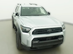 Toyota 4Runner SR5 4WD (Natl) 2026
