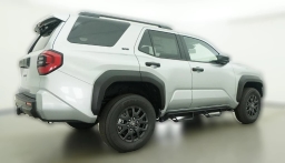 Toyota 4Runner SR5 4WD (Natl) 2026