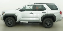 Toyota 4Runner SR5 4WD (Natl) 2026