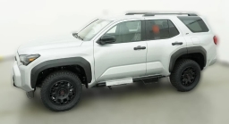Toyota 4Runner SR5 4WD (Natl) 2026