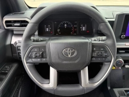 Toyota 4Runner SR5 4WD (Natl) 2026