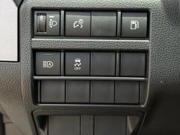 Toyota 4Runner SR5 4WD (Natl) 2026