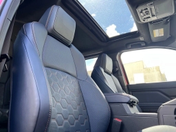 Toyota 4Runner Hybrid Platinum 4WD (Natl) 2026