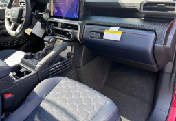 Toyota 4Runner Hybrid Platinum 4WD (Natl) 2026
