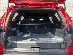 Toyota 4Runner Hybrid Platinum 4WD (Natl) 2026