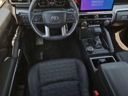 Toyota 4Runner Hybrid TRD Off Road Premium 4WD (Natl) 2026