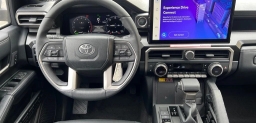 Toyota 4Runner Hybrid Limited 4WD (Natl) 2026