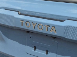 Toyota 4Runner Hybrid Limited 4WD (Natl) 2026