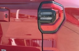 Toyota 4Runner Hybrid Limited 4WD (Natl) 2026