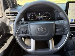 Toyota 4Runner Hybrid Limited 4WD (Natl) 2026