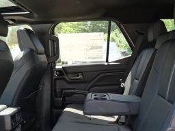 Toyota 4Runner Hybrid Limited 4WD (Natl) 2026