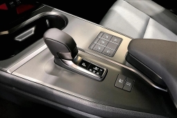 Lexus UX UX 300h Premium FWD 2026