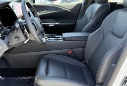 Lexus RX RX 450h+ Luxury AWD 2026