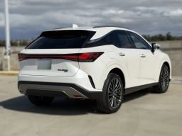 Lexus RX RX 450h+ Luxury AWD 2026