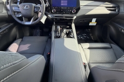 Lexus RX RX 450h+ Luxury AWD 2026