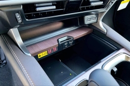 Lexus RX RX 450h+ Luxury AWD 2026