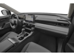 Toyota RAV4 LE FWD (GS) 2026