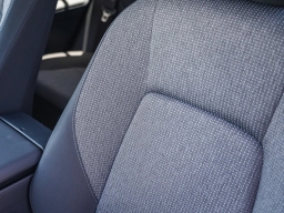 Toyota RAV4 LE FWD (GS) 2026
