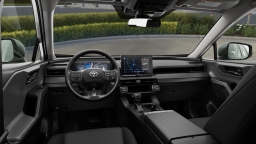 Toyota RAV4 LE FWD (Natl) 2026