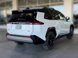Toyota RAV4 Plug-In Hybrid XSE (Natl) 2026