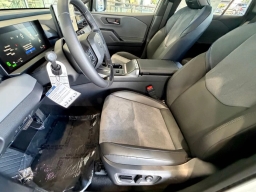 Toyota RAV4 Plug-In Hybrid XSE (Natl) 2026