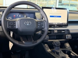 Toyota RAV4 Plug-In Hybrid XSE (Natl) 2026