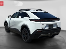 Toyota C-HR SE AWD (Natl) 2026