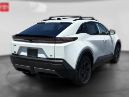 Toyota C-HR SE AWD (Natl) 2026