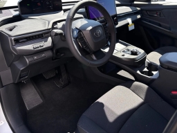 Toyota C-HR SE AWD (Natl) 2026