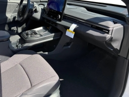 Toyota C-HR SE AWD (Natl) 2026