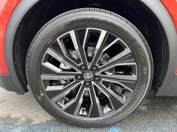 Toyota C-HR XSE AWD (Natl) 2026